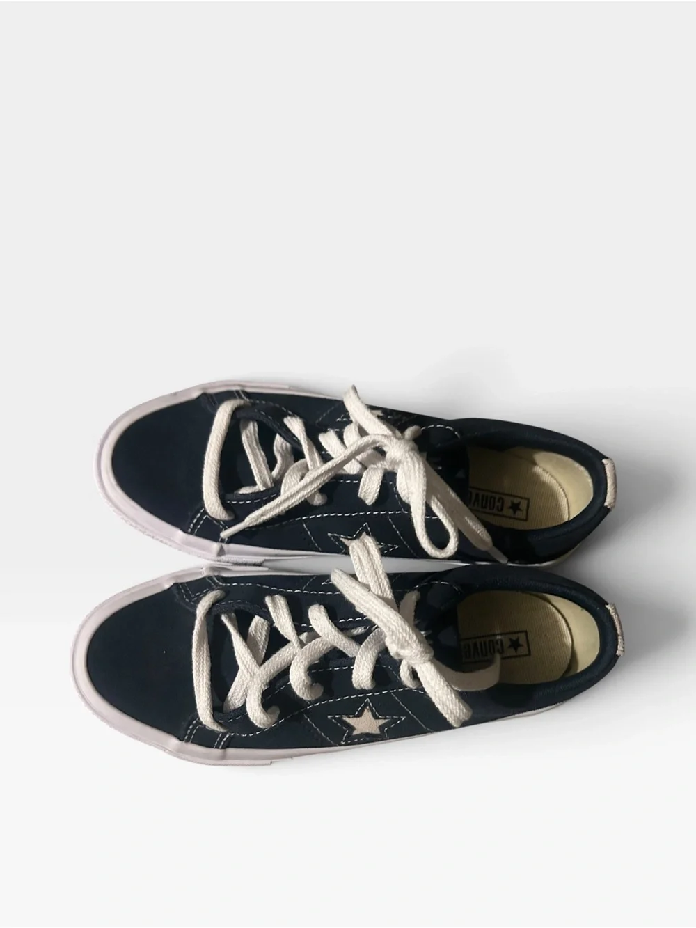 Converse comfortable low